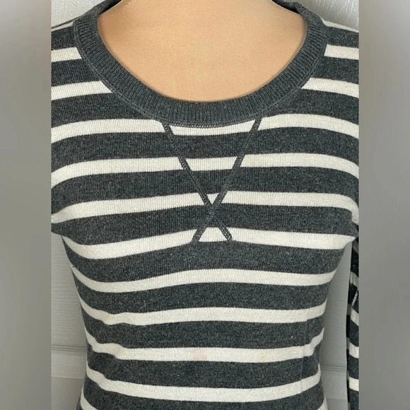 ✨French Connection Classic Wool Blend Gray Stripe Sweater Dress Short Pullover - Picture 4 of 8